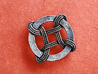 Kilt Pin Knot Quadrant